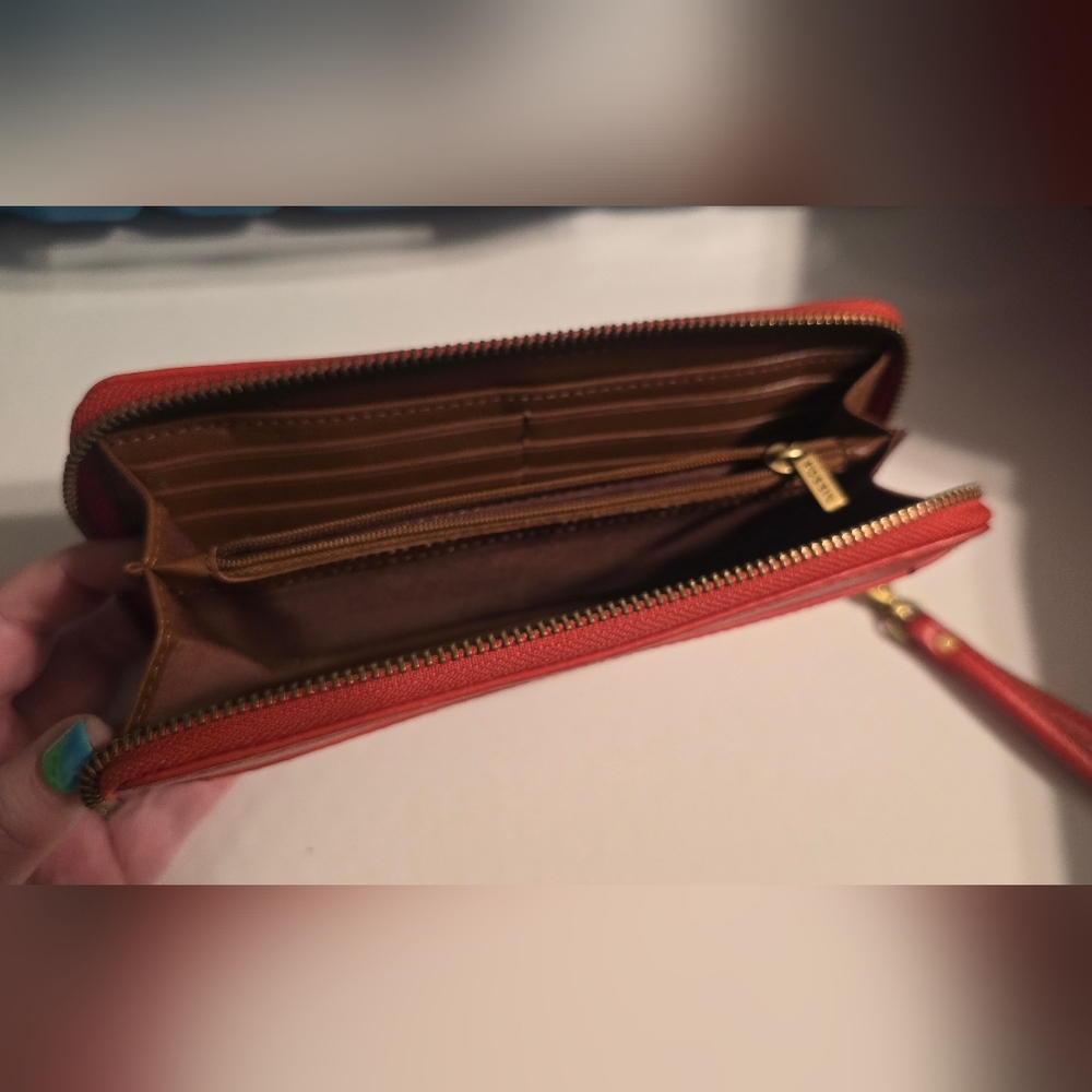 Red Fossil Wallet - image 3
